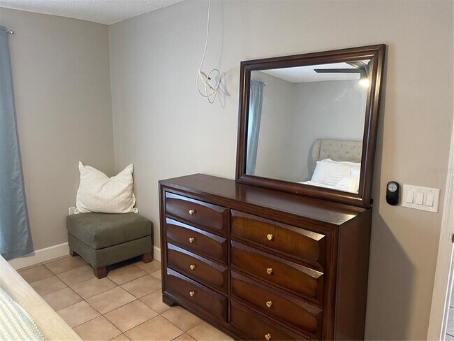 Building Photo - 5126 Martinique Dr
