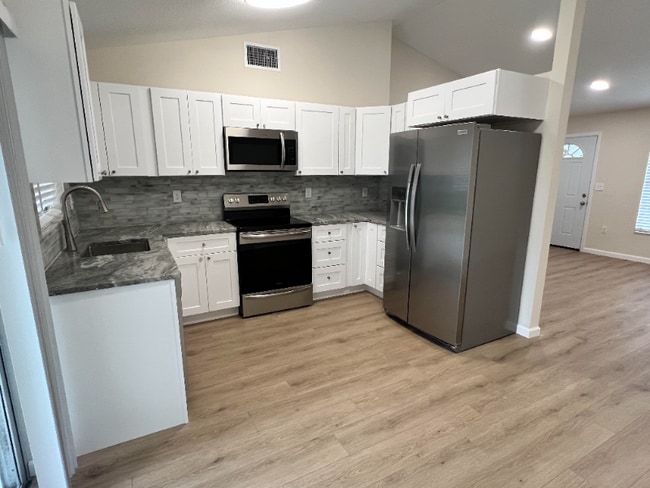 Building Photo - 7224 Daggett Terrace