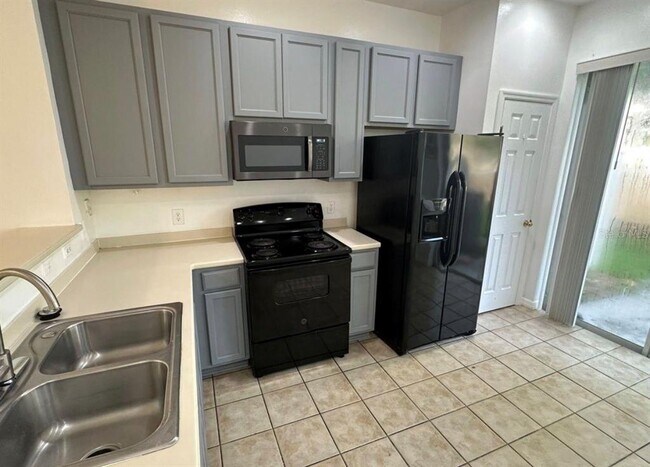 Foto del edificio - 2674 Mayaguana St