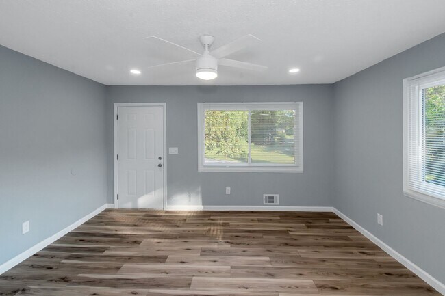 Building Photo - Your home awaits!