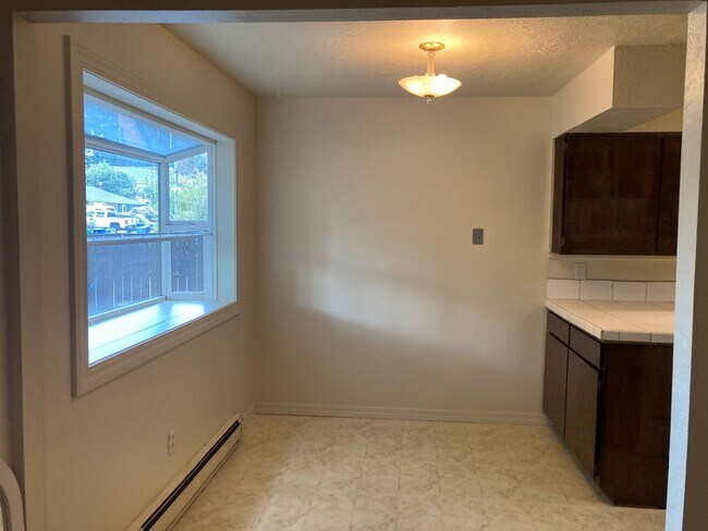Foto del edificio - Quaint 1950's Home in Milwaukie