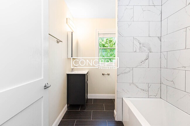 Foto del edificio - 118 Jerome St