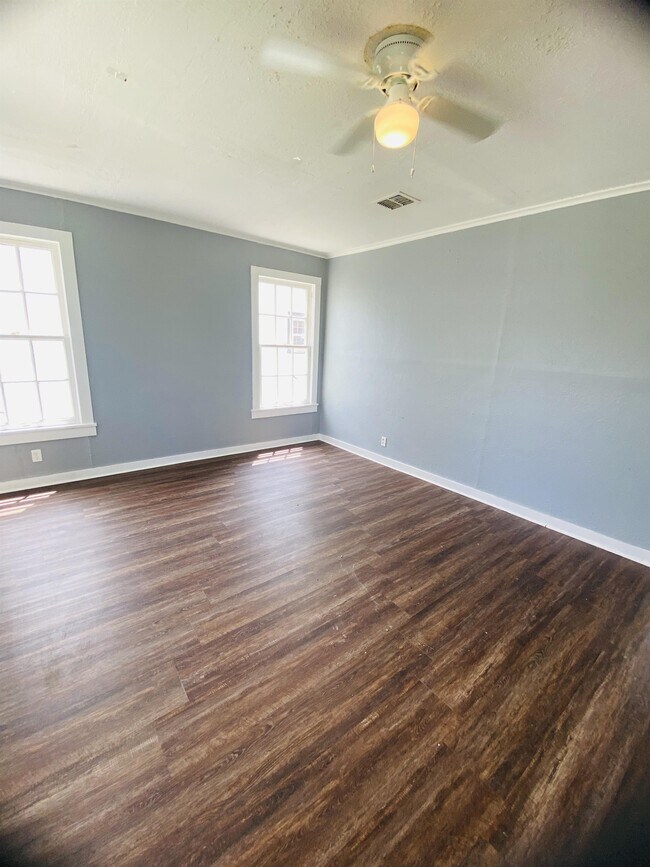 Building Photo - 2424 Northside Dr