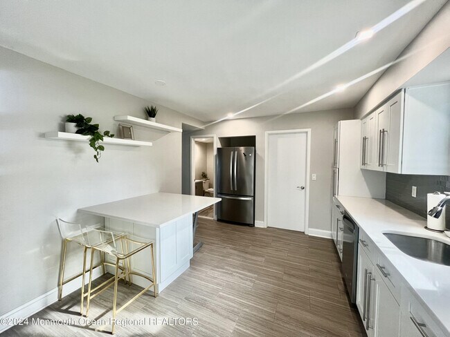 Building Photo - 93 Cotswold Cir