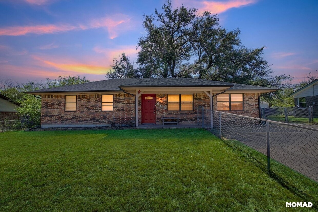 Foto principal - 604 Fegan St