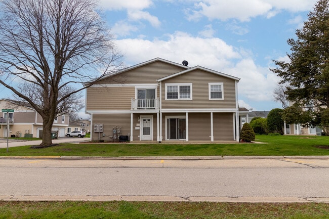 Building Photo - 762 Harms Ct