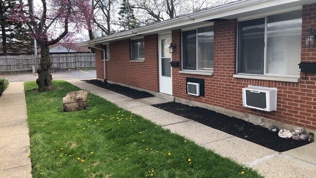 Building Photo - 314 Kenbrook Dr