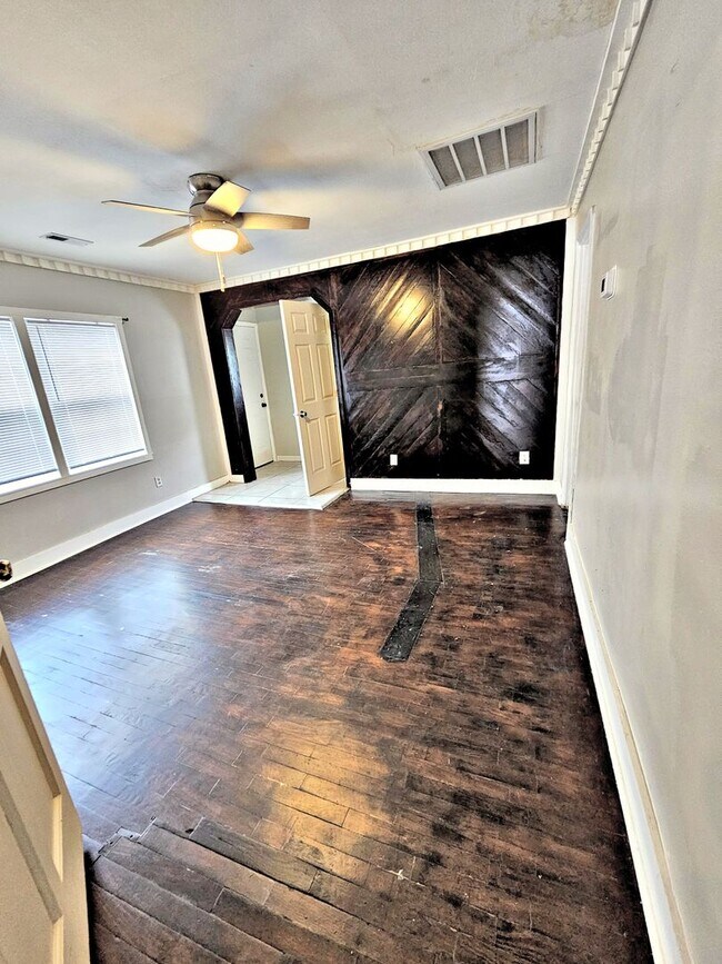 Foto del edificio - 614 3rd Ave SW