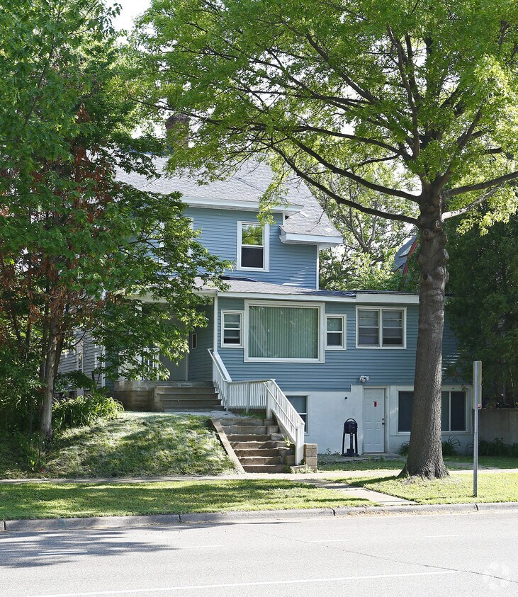 Building Photo - 1747 Marshall Ave