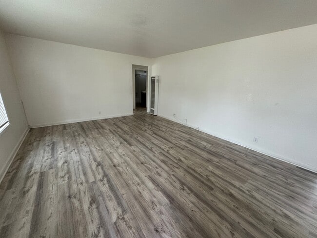 Building Photo - 224 Brand Rd