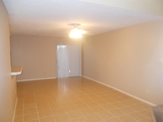 Building Photo - 12 River Creek Way