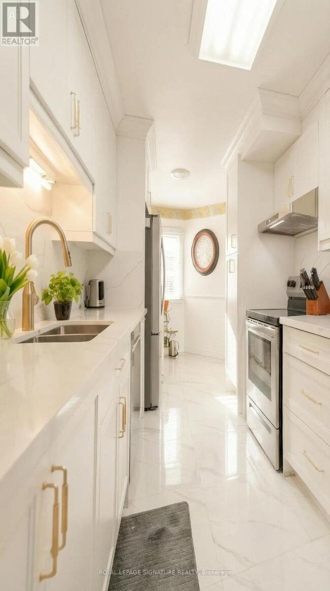 Building Photo - 3 Lancewood Crescent