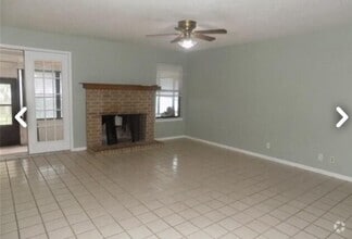 Building Photo - 209 Oak Crest Ln