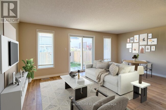 Building Photo - 16 Chantilly St