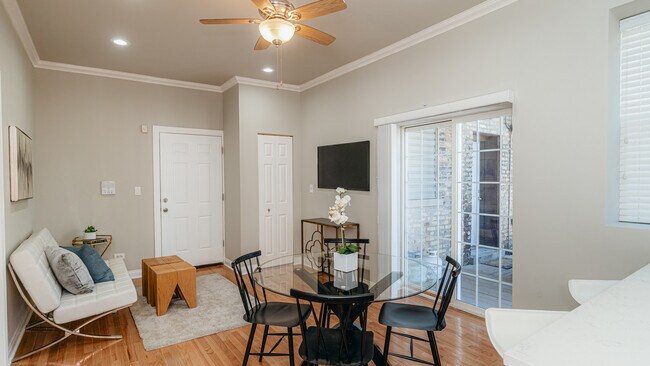 Foto del edificio - 3710 W Wrightwood Ave