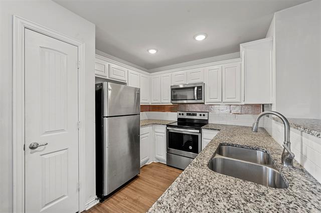 Foto del edificio - 727 W Johnson St