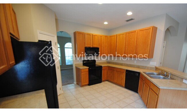 Building Photo - 512 Misty Oaks Run
