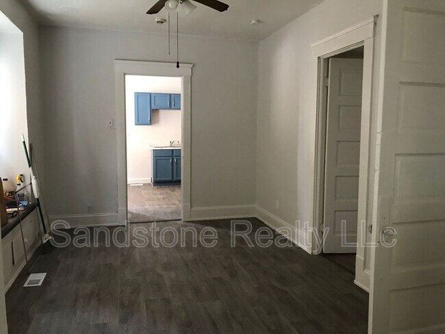 Foto del edificio - 3831 Carlyle Ave