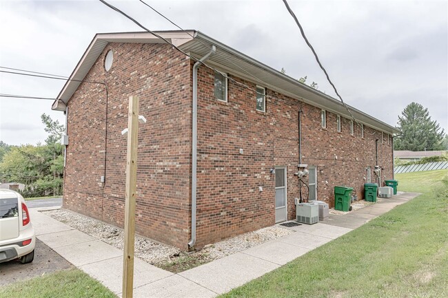 Building Photo - 1036 Ellen Dr