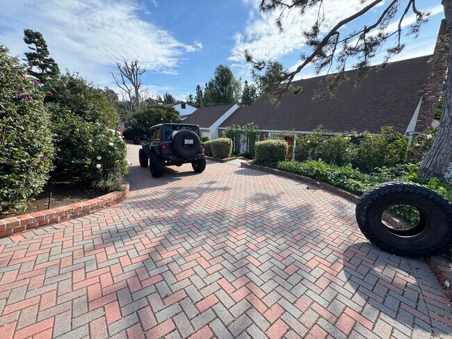 Foto del edificio - 8108 San Lucas Dr