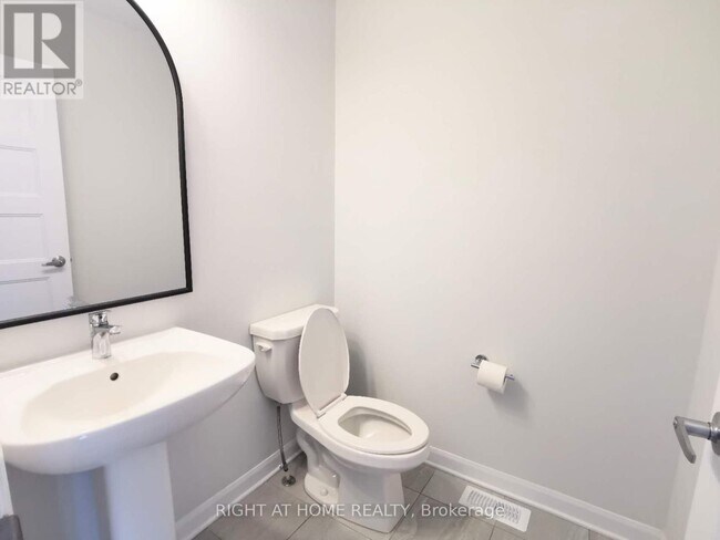 Photo du bâtiment - 90 Natare Pl