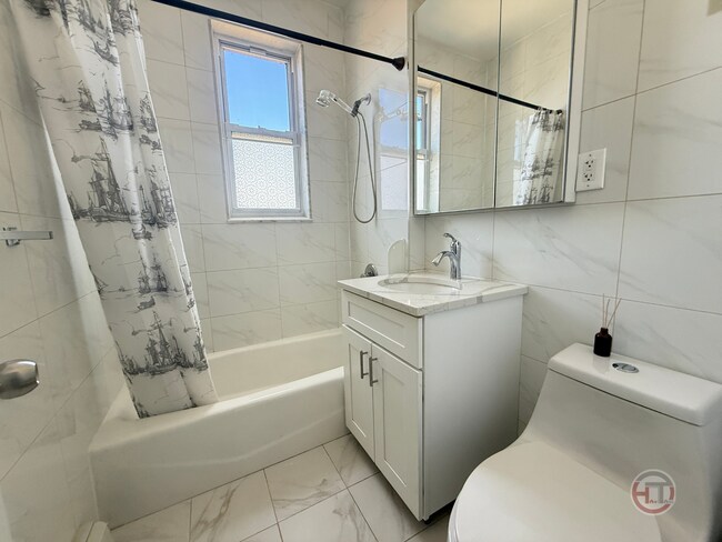 Photo - 2889 E 195th St Townhome