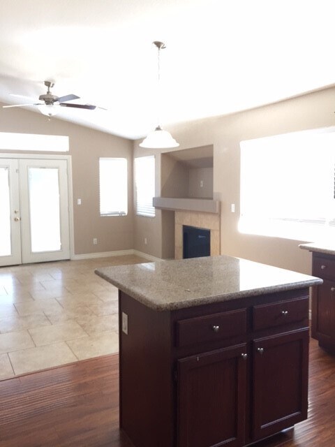 Foto del edificio - Gorgeous Single Story Culdesac Home For Rent