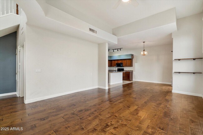 Foto del edificio - 2019 E Campbell Ave