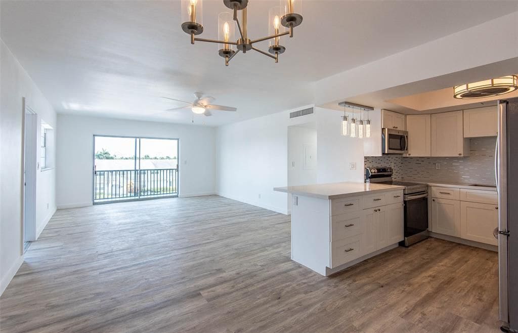 Foto principal - 651 Pine Dr