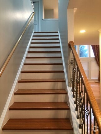 Building Photo - 9719 Glen Eden Ct