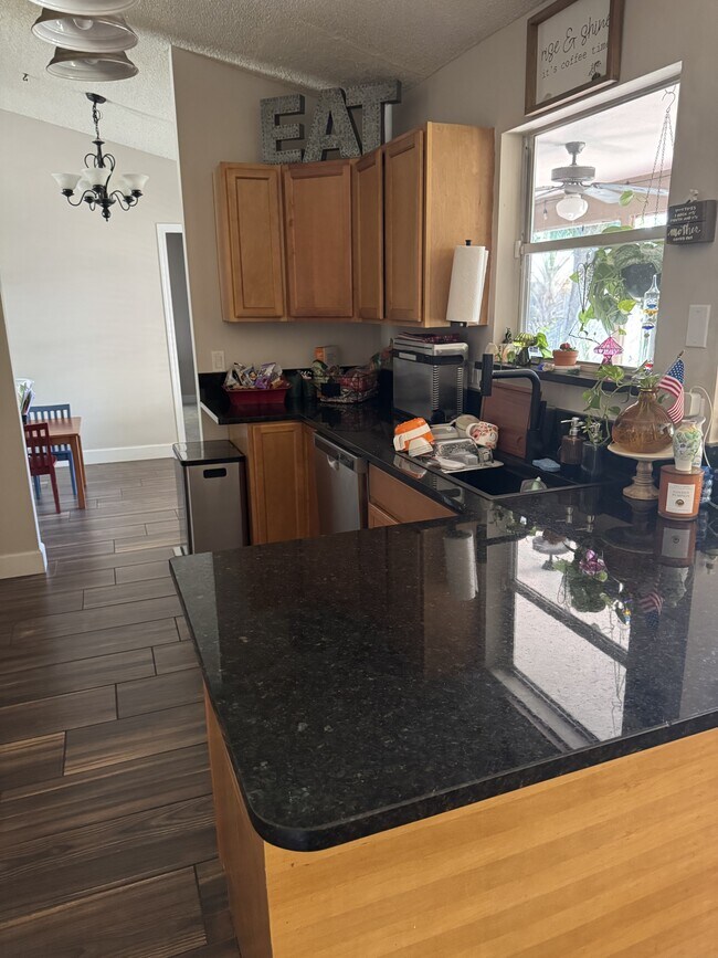 Foto del edificio - 2201 Appalachian Dr