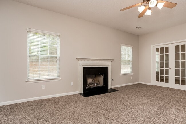 Building Photo - 570 Tuscan Cove