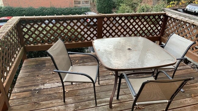 Building Photo - 1515 S Lumpkin St