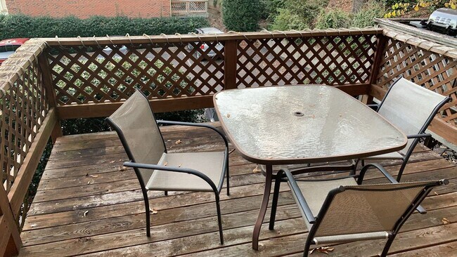 Foto del edificio - 1515 S Lumpkin St