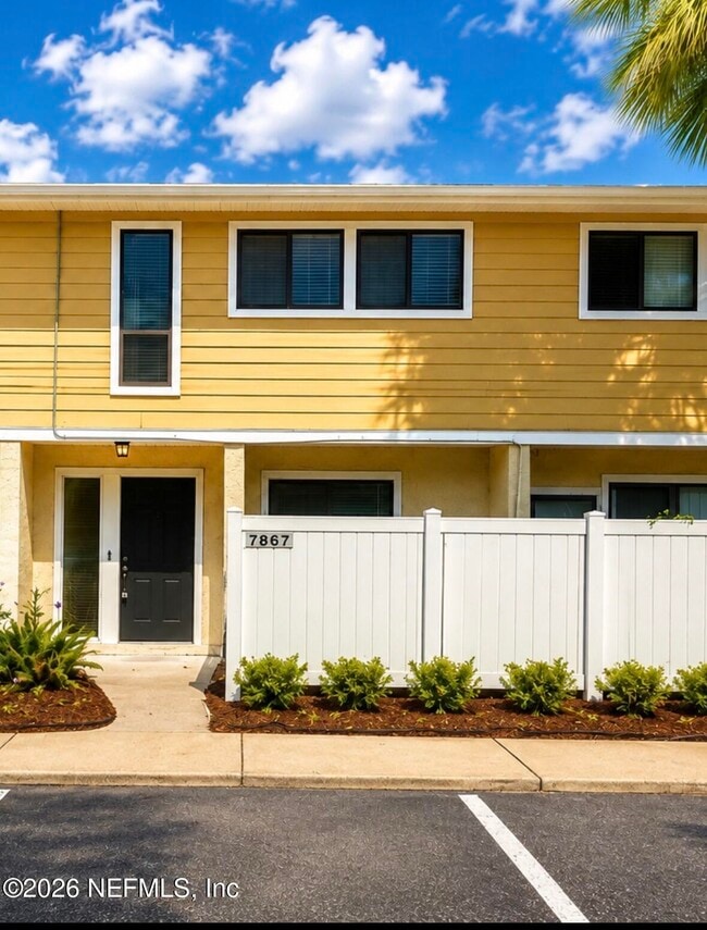 Building Photo - 7867 Bahia Vista Ct