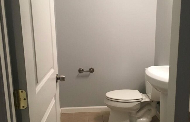 Foto del edificio - 2165 Wooddale Ln