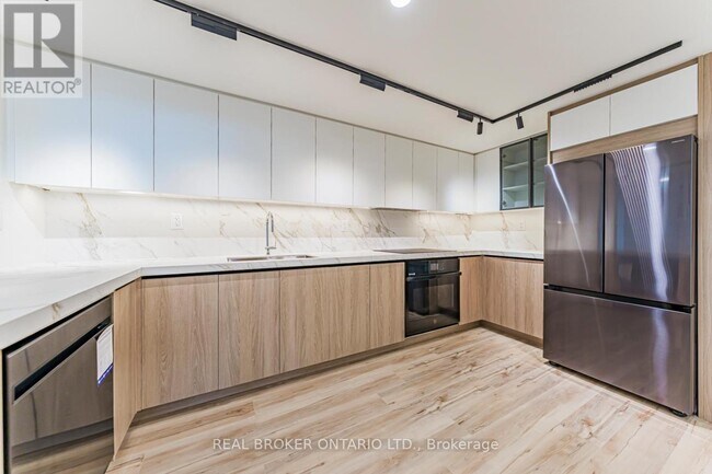 Photo du bâtiment - 3131 Bridletowne Cir