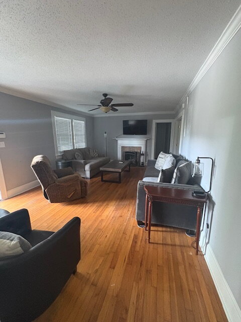 Foto del edificio - "Charming 2-Bed, 2-Bath Sanctuary with 1,5...