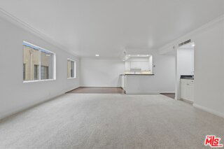 Foto del edificio - 435 N Oakhurst Dr