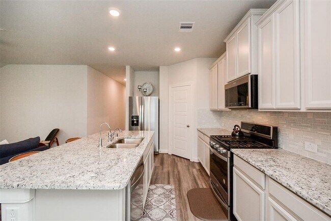 Building Photo - 4431 Silvergrass Ln