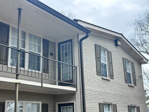 Building Photo - 208 Park Lane