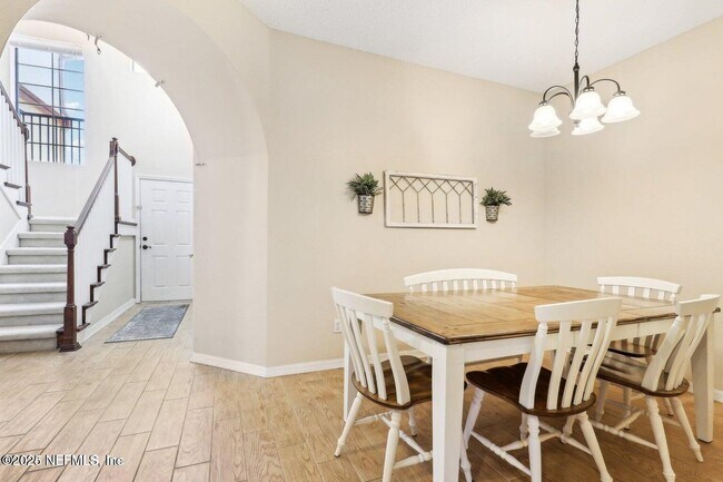 Foto del edificio - 604 Briar Way Ln