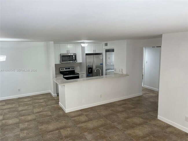 Building Photo - 10630 SW 157th Ct