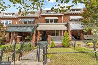 Building Photo - 415 Gallatin St NW