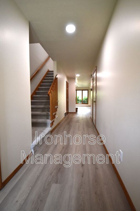 Foto del edificio - 1712 W Olive St