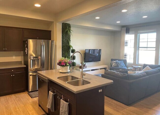 Building Photo - Cicino Homes - West Point