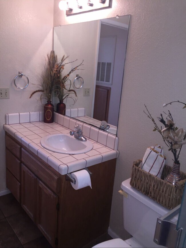 Baño completo - 525 Cooper Ave