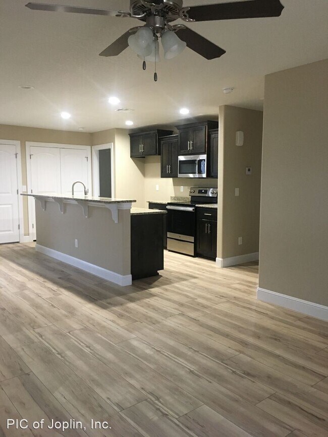 Foto del edificio - 3 br, 2 bath House - 2702 S. Wall