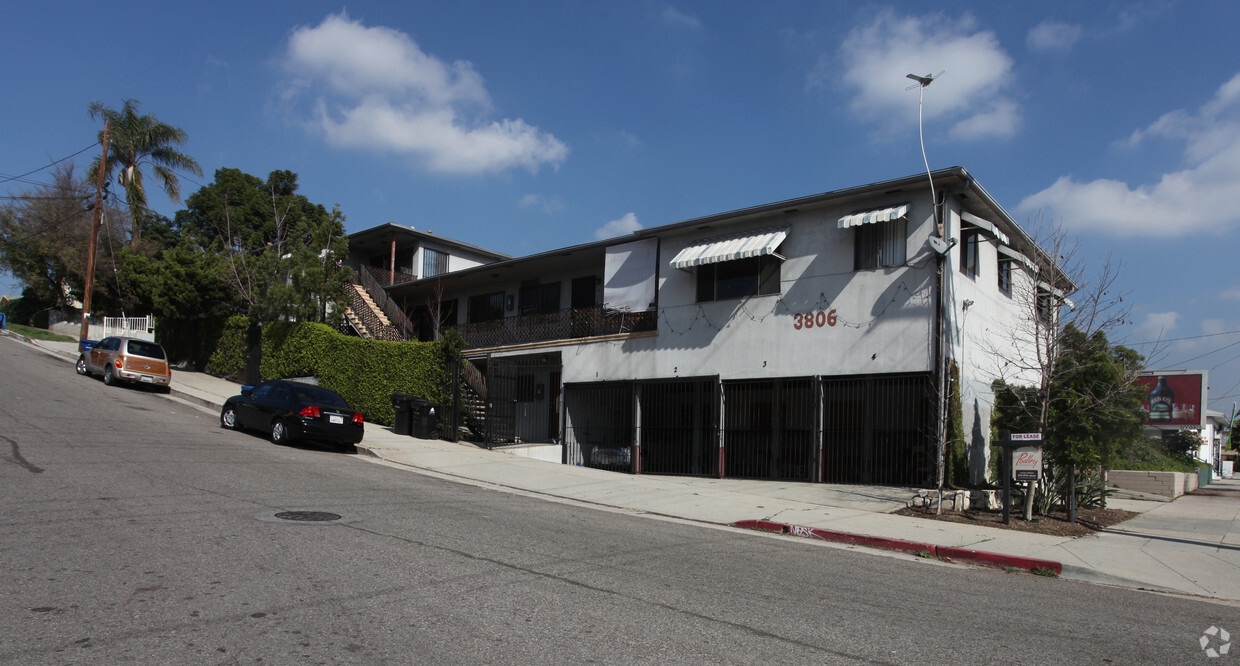 Building Photo - 3806 Avenue 41
