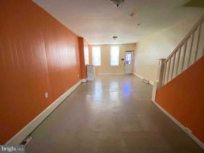 Building Photo - 1821 E Clementine St